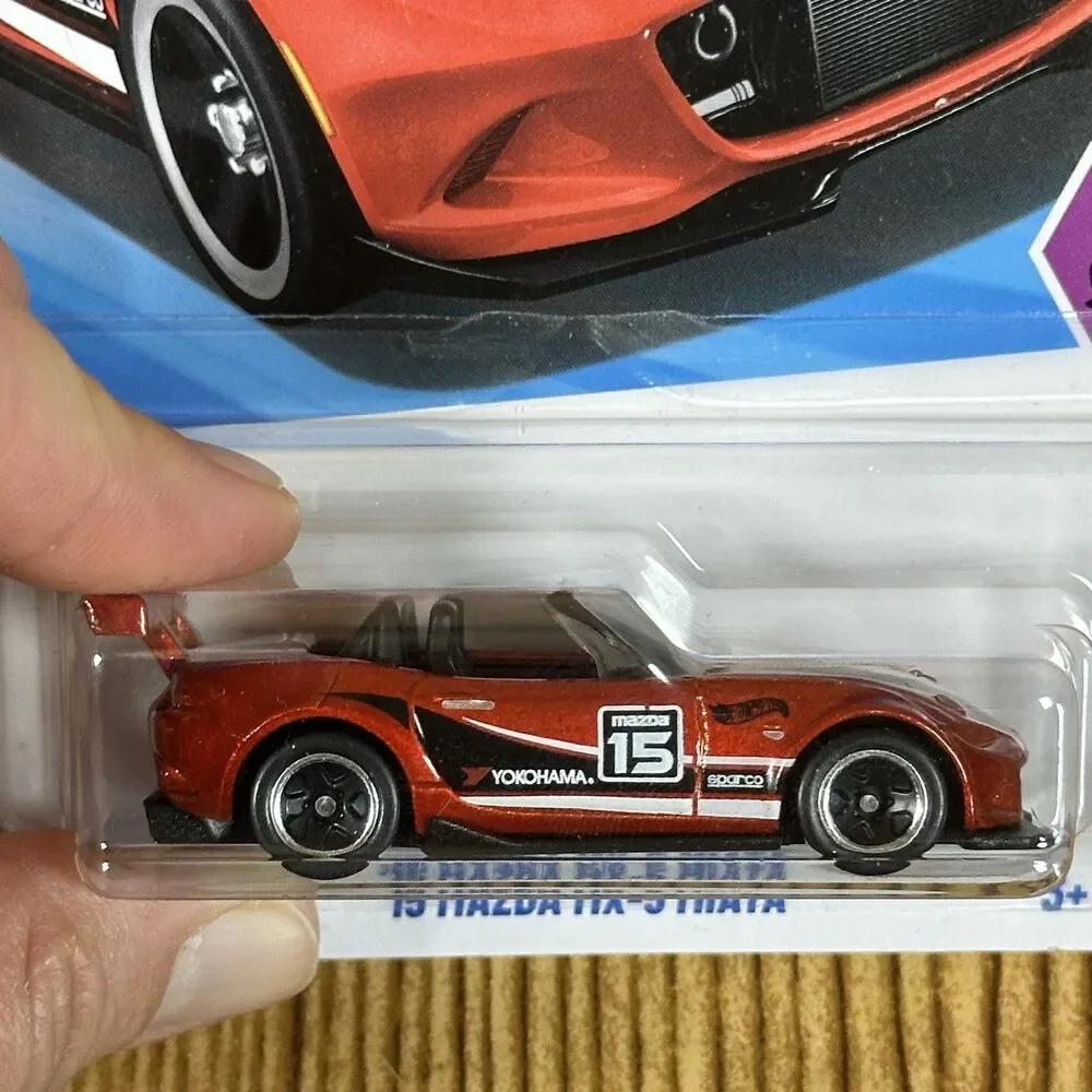 Hot Wheels Compact Kings ‘15 Mazda MX-5 Miata And Fiat‎ 500e 2 Car Lot